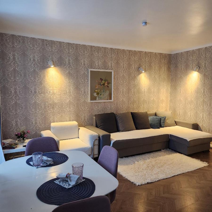 Charme Apartment เยลกาวา ภายนอก รูปภาพ